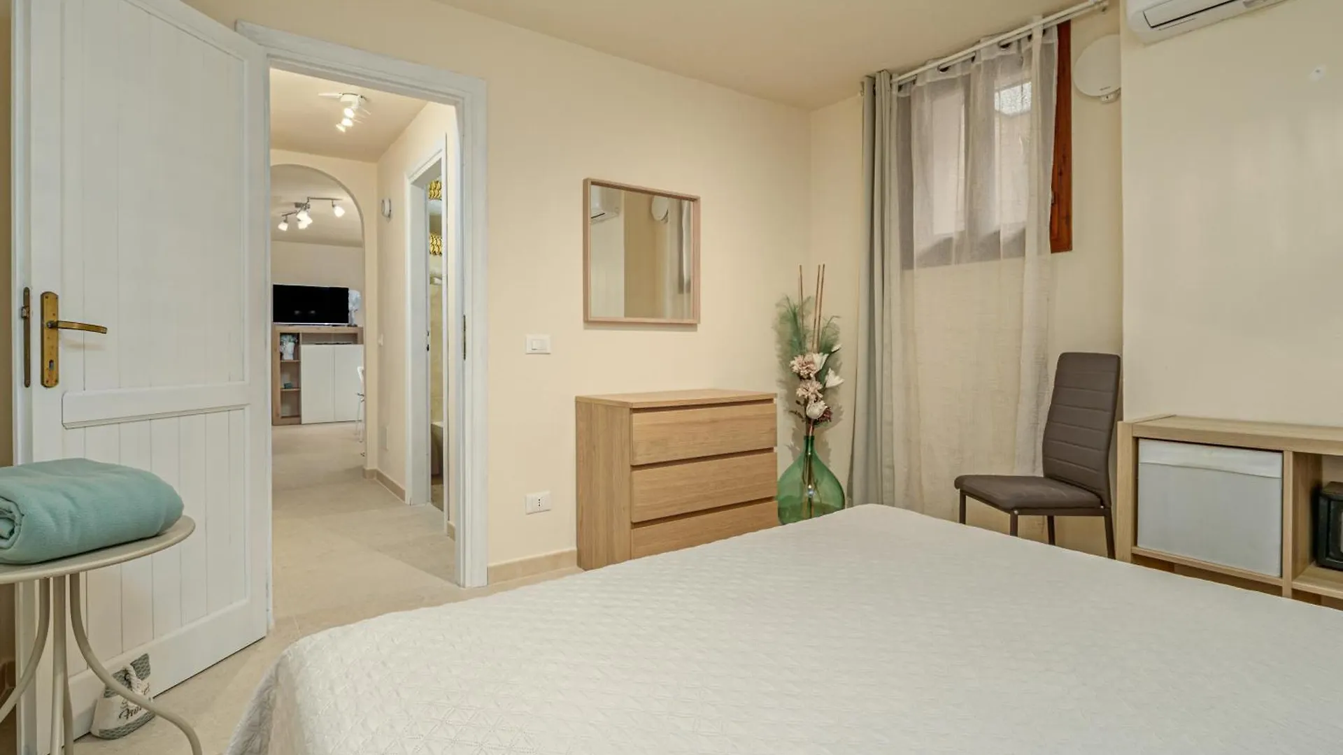 Villa Caterina Con Depandance Punta Molara 0*,