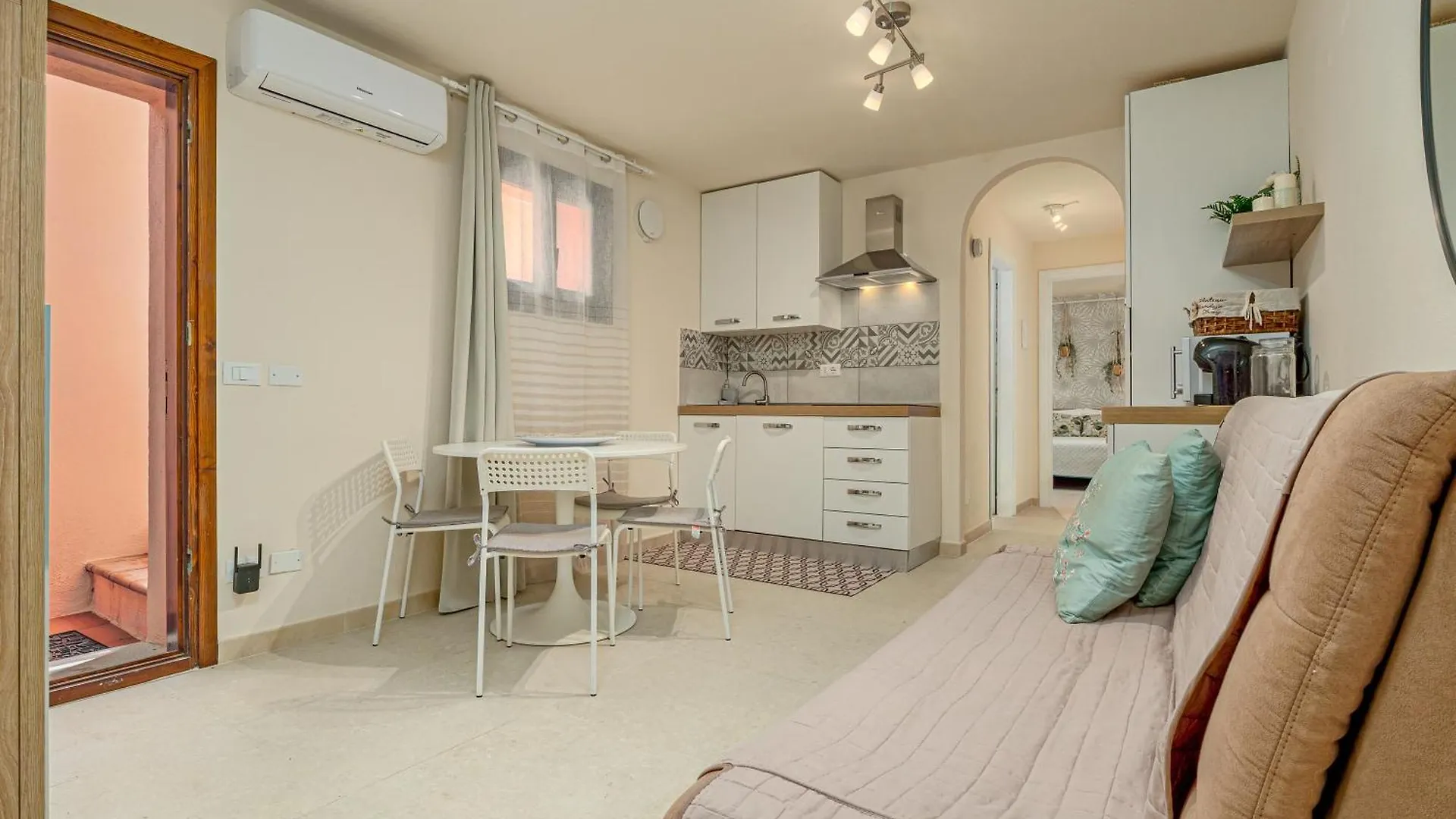Villa Caterina Con Depandance Punta Molara Vakantiehuis